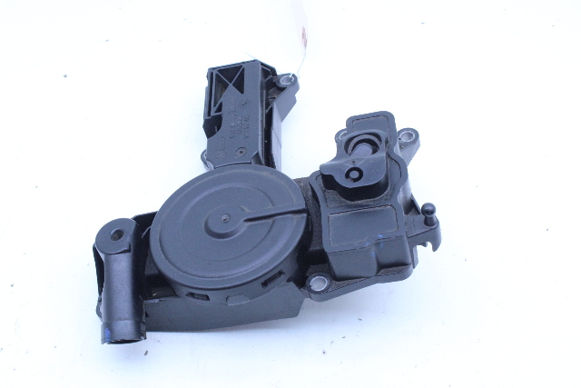 Audi A3 A4 A5 Q5 TT Engine Oil Separator 06H103495E
