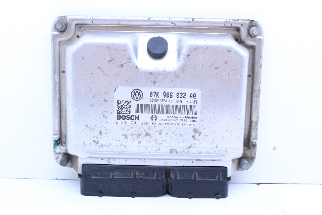 2006 Volkswagen Jetta Engine Computer Module ECU ECM DME 07K906032AQ