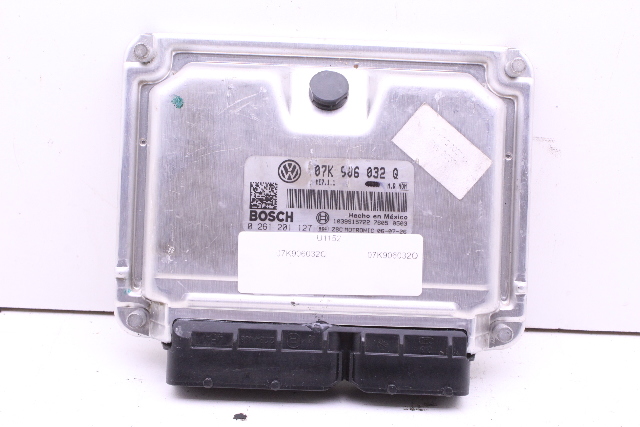 2007 Volkswagen Jetta Rabbit Engine Computer Module ECU ECM DME 07K906032Q