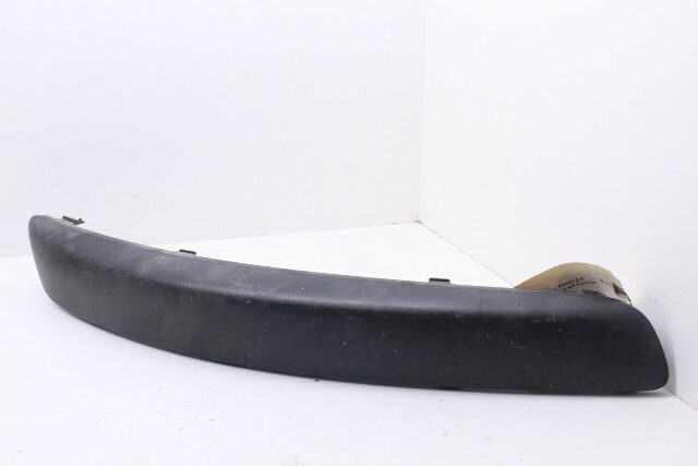 2008 Volkswagen Rabbit 2.5 2Dr Hb 2.5 Front Right Bumper Moulding Trim OEM