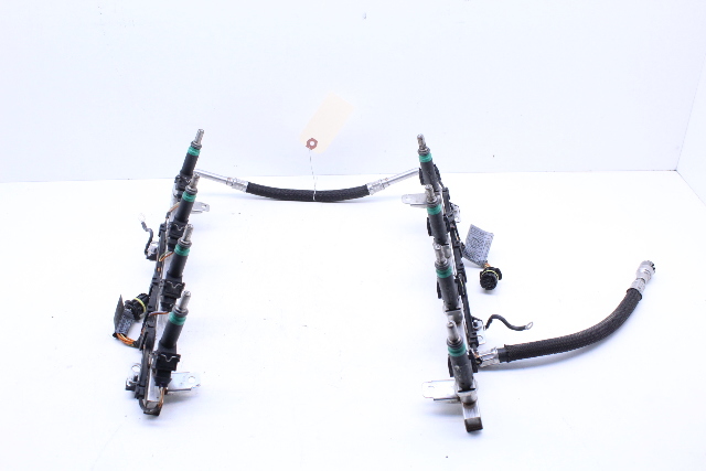2006-2010 BMW 550i Fuel Rail With Injectors 7534743 OEM