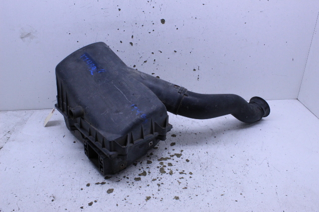 1983 1984 1985 Porsche 944 Air Cleaner 94411018602 Stock#17489 OEM