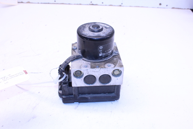 2000 Volkswagen Cabrio Convertible ABS Anti Lock Brake Pump 3A0907379D OEM