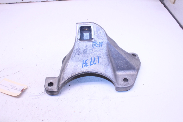2011 BMW 528i Sedan 3.0 Gas right motor mount bracket 22116775914 OEM