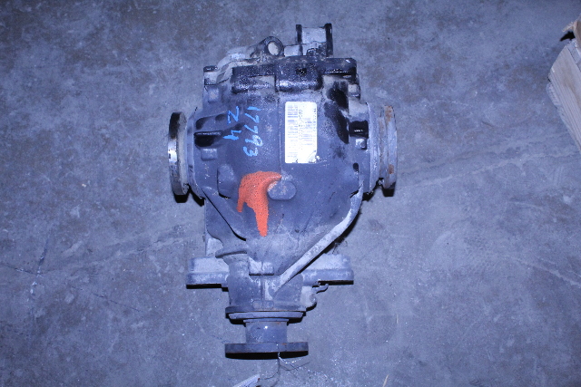 2003 2004 2005 BMW Z4 Rear Differential Carrier Assembly 33107514131 OEM