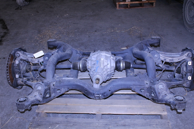 2011 Porsche Cayenne Turbo Rear Suspension Differential Diff Crossmember OEM
