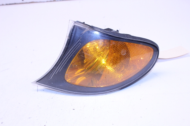 2002 2003 2004 2005 BMW 320i 325i 330i Fender Turn Signal Light Lamp Left 6943119 OEM