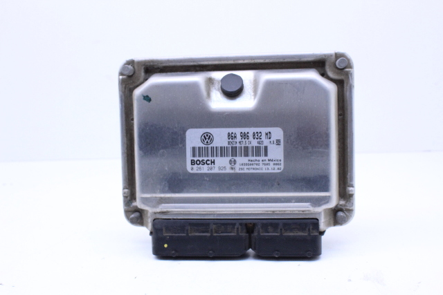 2003 Volkswagen Jetta Engine Computer Module ECU ECM DME 06A906032MD