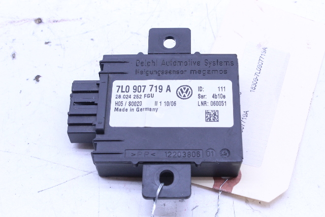 2003-2010 Porsche Cayenne Theft Locking Tow Tilt Alarm Module OEM