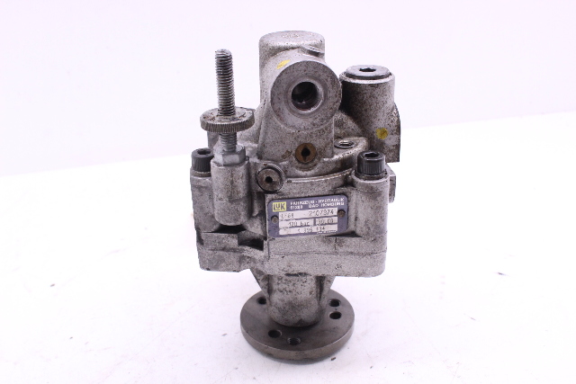 2000-2002 BMW X5 Power Steering Pump OEM