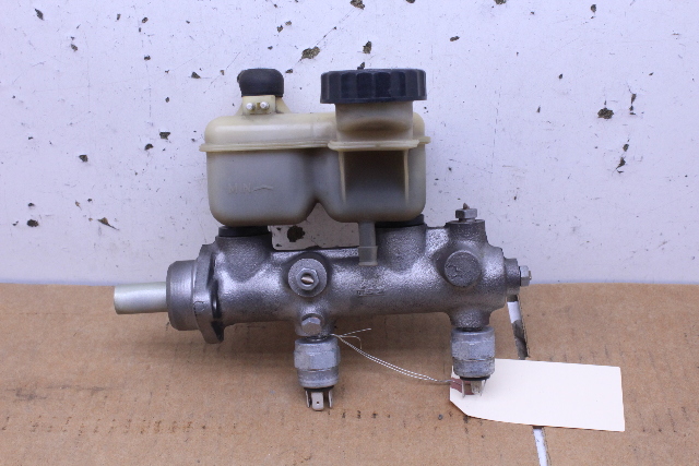 1980 Porsche 928 Brake Fluid Reservoir Master Cylinder 92835565003 OEM