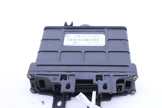 2000 Volkswagen Jetta Transmission Control Module TCU TCM 01M927733DJ