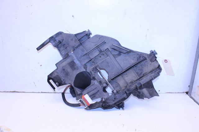 2004-2007 Volkswagen Touareg Left Headlight Bracket 7L6941613C OEM