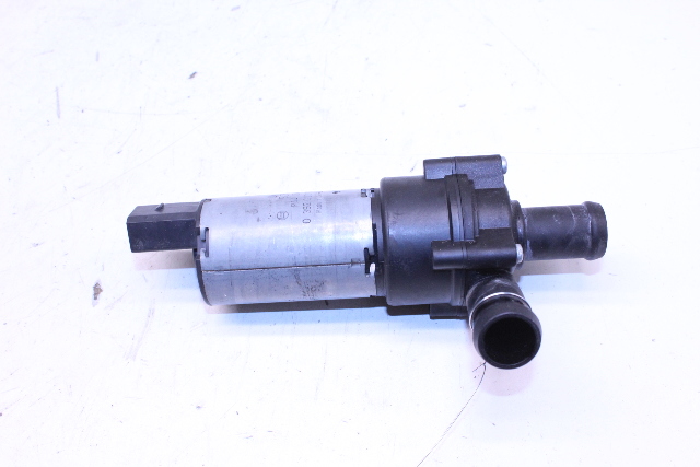 2004 Porsche Cayenne 3.2 Auxiliary Water Pump OEM