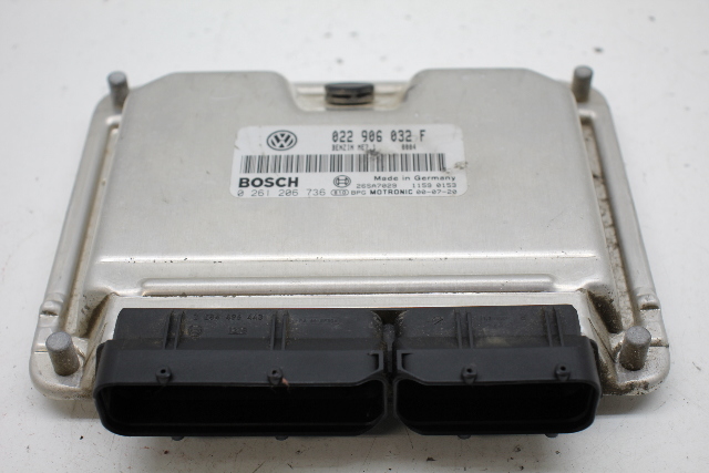 2001 Eurovan Volkswagen Engine Computer Module ECU ECM DME 022906032F