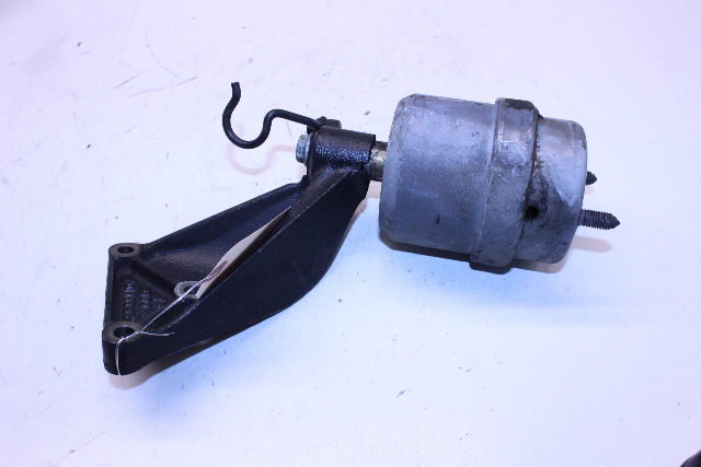 2001-2003 Volkswagen Eurovan Transmission Mount Bracket 701199354 OEM