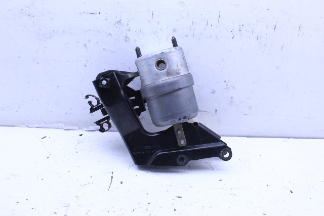 2001 Volkswagen Eurovan Transmission Mount Bracket 7D0399111K OEM