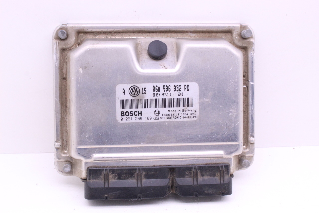 2004 Volkswagen Jetta Engine Computer Module ECU ECM DME 06A906032PD