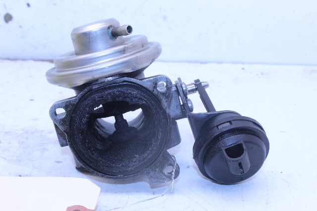 Volkswagen Jetta Beetle Golf TDI Recirculation EGR Valve 038129637B
