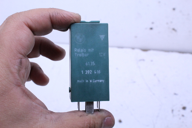 1993-1997 BMW 840i 850i E31 Headlight Flasher Relay OEM