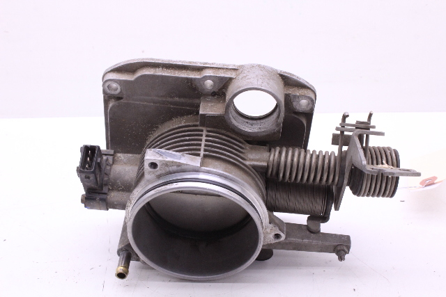 1994-1997 BMW 540i 740i 840ci Throttle Body 1747763 OEM