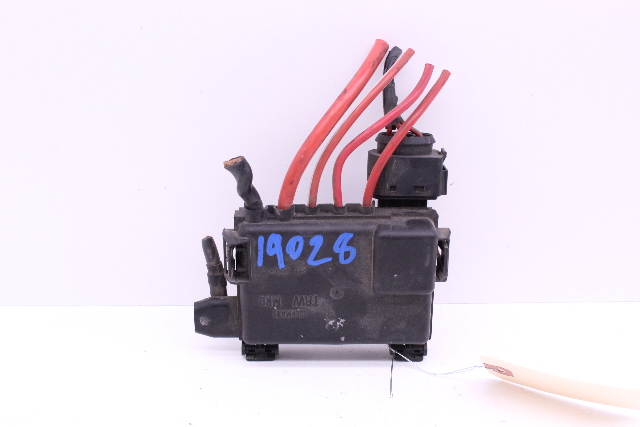2001 Audi TT Fuse Relay Box 8N0937550A OEM