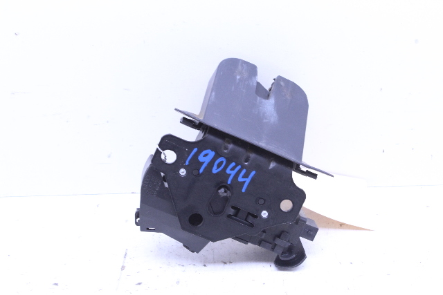 Audi Q7 A3 Trunk Lid Latch 8P4827505C OEM