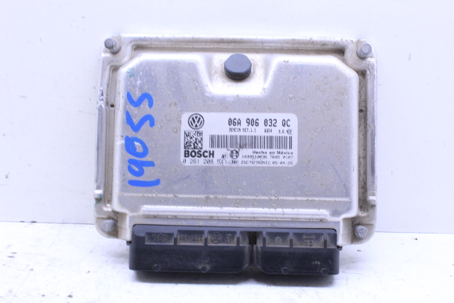 2005 Volkswagen Jetta Engine Computer Module ECU ECM DME 06A906032QC