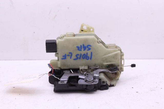 2002-2005 Volkswagen Passat Front Left Driver Door Latch Lock