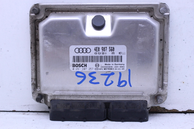 2003-2004 Audi A8 Engine Computer Module ECU ECM DME - 4E0907560 OEM