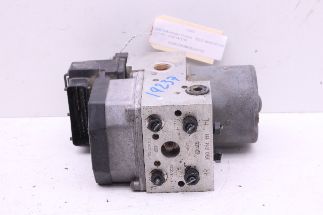 2002 2003 2004 Volkswagen Passat ABS Anti Lock Brake Pump 3B0614111 OEM
