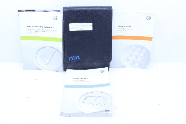 2014 Volkswagen Jetta Owner Manual and Case