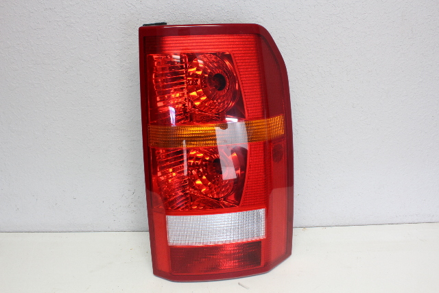 2006 Land Rover LR3 Tail Light Lamp Right XFB000583 OEM