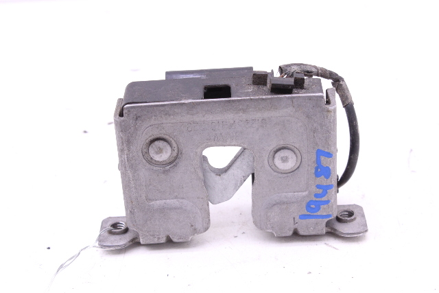 2006 BMW M6 E63 Hood Latch Lock Clasp OEM