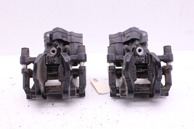 2015-2017 Volkswagen Golf R Brake Caliper Pair Rear Set 8V0615424B, 8V0615423B OEM