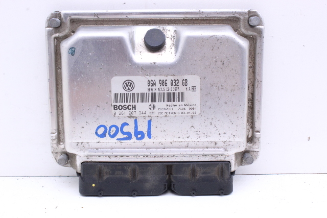 2002 Volkswagen Beetle Engine Computer Module ECU ECM DME 06A906032GB