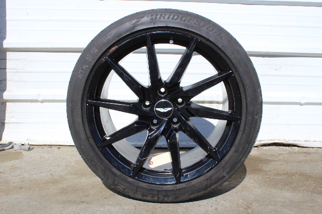 2017 2018 Aston Martin DB11 Rear Wheel With Tire OEM