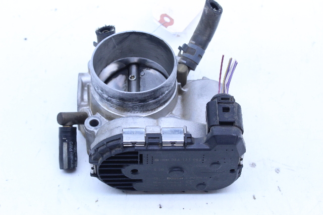 Volkswagen Beetle Golf GTI Jetta Throttle Body 2.0 06A133062D