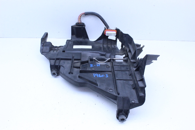 2004-2007 Volkswagen Touareg Right Headlight Mount Bracket 7L6941614A OEM
