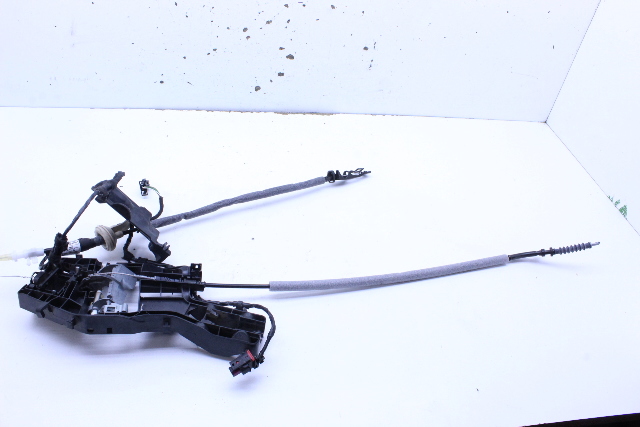 2018 Volkswagen Tiguan Exterior Door Handle Bracket Right Front 5NN837812A OEM