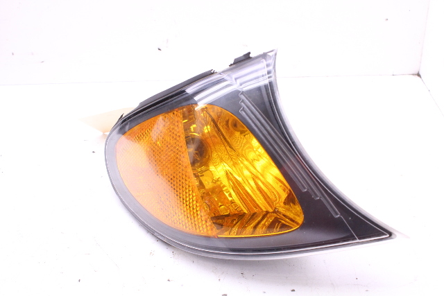 2002-2005 BMW 325i 330i Sedan Turn Signal Light Right Passanger - 63136943120 OEM