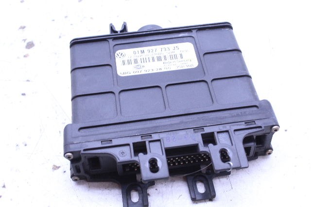 2001 Volkswagen Jetta Transmission Control Module TCU TCM 01M927733JS