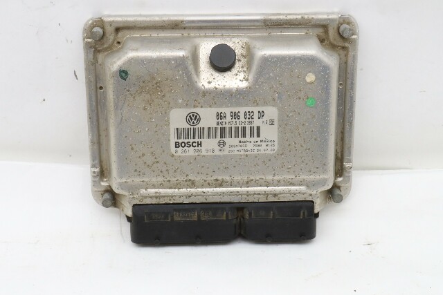2001 Volkswagen Beetle GLS Engine Computer Module ECU ECM DME