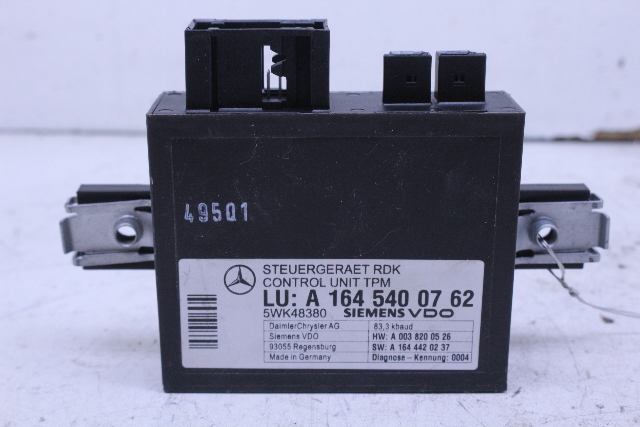 2006 Mercedes Benz SL500 R230 TPMS Tire Pressure Control Module A1645400762 OEM
