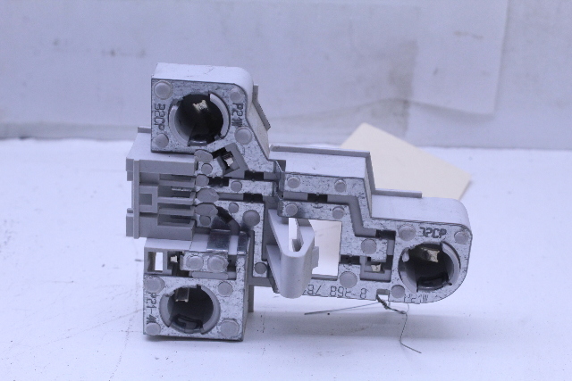 2000 BMW 323it Tail Light Lamp Bulb Socket Left Wagon 63218368761 OEM