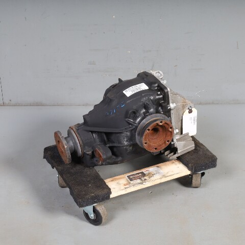 2003-2005 BMW Z4 2.5 / 3.0 Rear Axle Differential Carrier 33107514131 OEM