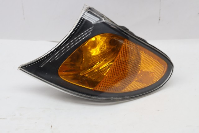 2002 2003 2004 2005 BMW 320i 325i 330i Fender Turn Signal Light Lamp Left 6943119 OEM
