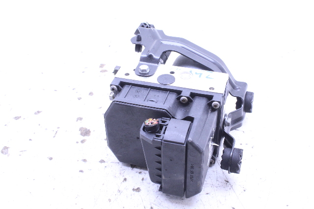 2003 BMW X5 ABS Anti Lock Brake Pump 6761977 OEM