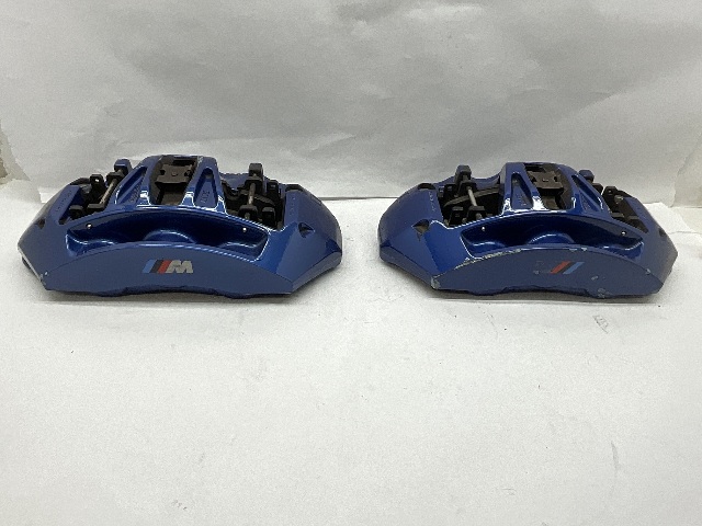 2013-2018 BMW M5 M6 Front Brake Caliper Set Brembo OEM