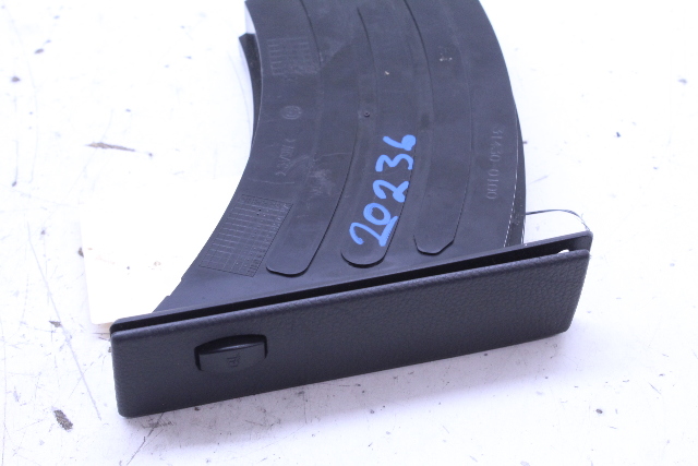 2004 BMW 545i Front Left Driver Cup Holder 314300100 OEM